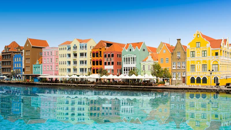 curacao-gekleurde-huizen