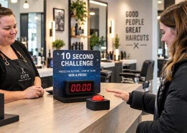 10 Second Challenge waarbij de timer op 10,00 seconden moet worden gestopt